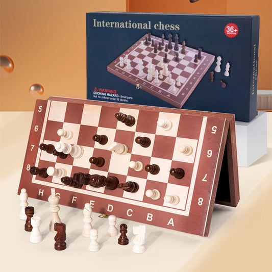 Wooden Chess Set Magnetic Foldable Portable Solid Wood Chess Board Entertainment Travel Games Beginner Chess Set for Kids Adults